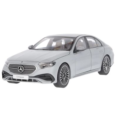 Original Mercedes-Benz Modellauto E-Klasse Limousine AMG Line W214 1:18 B66961119